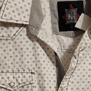 TM Exposure western style shirt, w cool geometric pattern & pearl style buttons